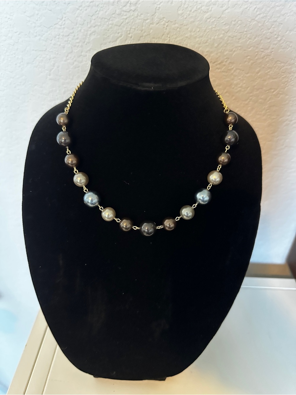 Vintage Sarah Coventry Beaded Gold Tone Nexklace